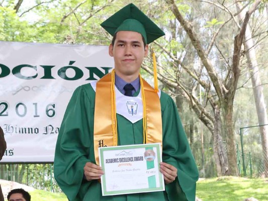 Graduación de la DelCampo International School