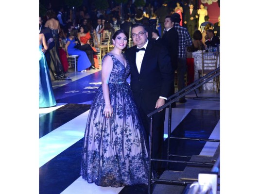 Mayida y Jesús Yacaman.