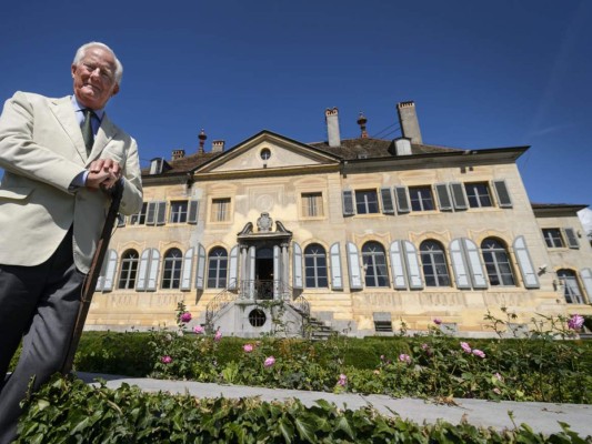 Venden castillo del siglo XVIII en Suiza