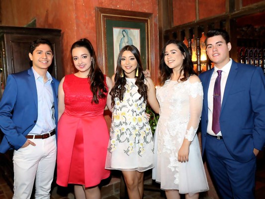 Roberto Cáceres, Ana Cecilia Córdova, Marcela Castro, Anya Maradiaga y Oswaldo López