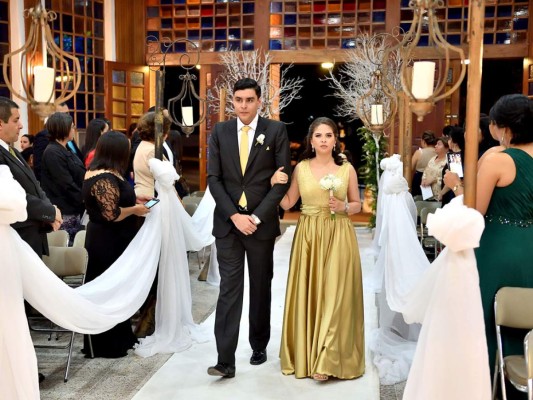 La boda religiosa de Erick Anchecta y Ana Gabriela Mayes