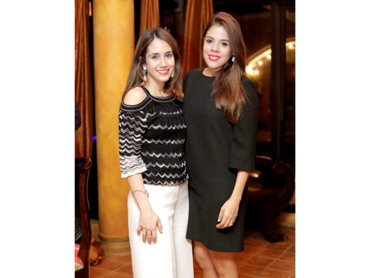 Fiesta catracha para Angelo Casco y María Fernanda Welchez