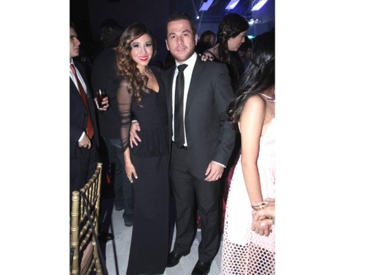 Issabella y Roger Valladares.