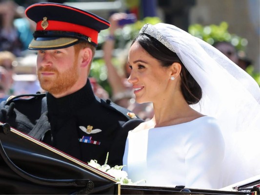 Meghan Luce la tiara de filigrana de la reina Mary de Teck