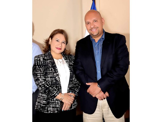 ﻿Almuerzo en honor a Maria Dolores Agüero 