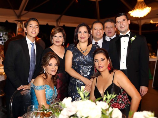 Recepción de la boda Vivianne Alvarado y Enrique Álvarez