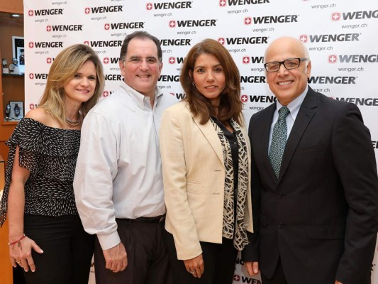 Relojería suiza de punta en Albrook Mall, Panamá