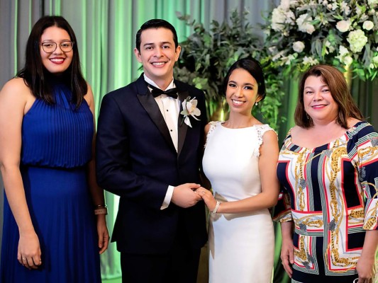 La boda de Alejandra Velásquez y Alejandro Hernández