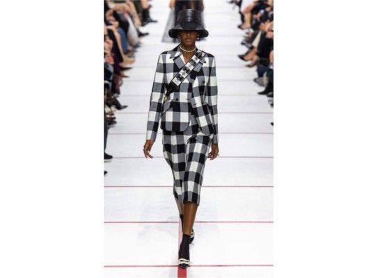 El feminismo de Dior en Paris Fashion Week 2019