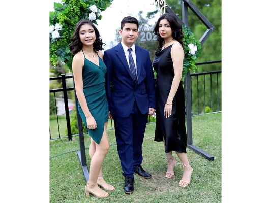 Sara Manun, Diego Cruz y Marcela Molina