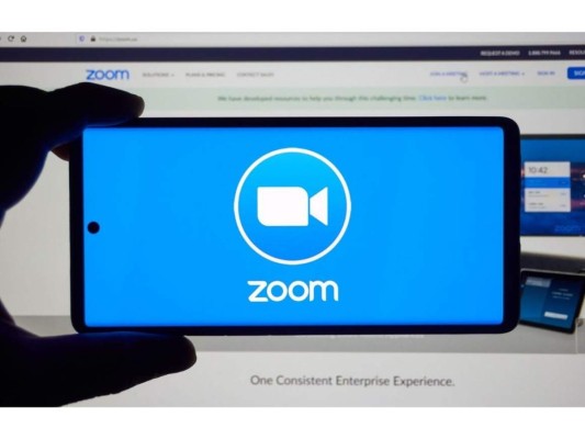 4. Zoom<br/>Reuniones, clases, conferencias... todo se desarrolló de manera virtual. Zoom fue la herramienta de comunicaciones que la mayoría prefirió usar para llevar a cabo sus actividades diarias.