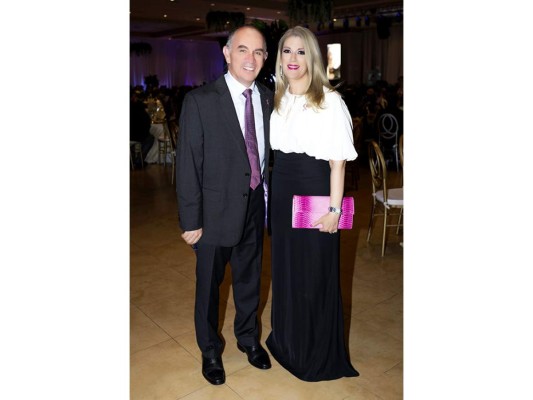 Camilo Kafati recibe homenaje El Forjador 2017  