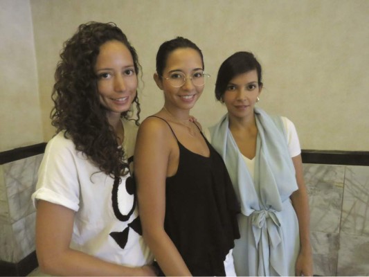 Pamie y Nan Marinakys junto con Adriana Callejas son las creadoras de Enrollarte