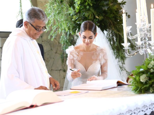 La boda religiosa de Adriana Corrales y Xavier Lacayo