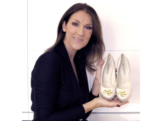 Celine Dion. Más de tres mil pares de zapatos hay en su armario y dentro de su colección destacan creaciones de las firmas Prada, Manolo Blahnik, Jimmy Choo, Christian Louboutin, Louis Vuitton y claro la de ella misma.