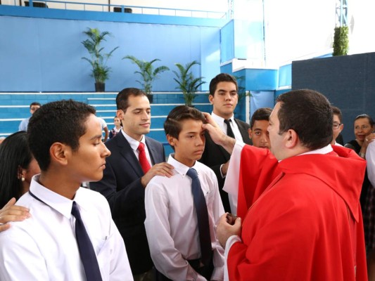 Confirmación en Macris School