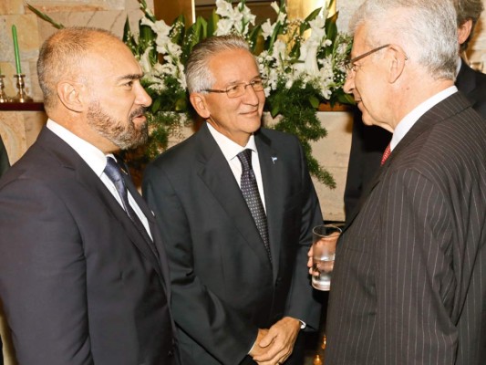 Coctel en residencia del embajador de Francia