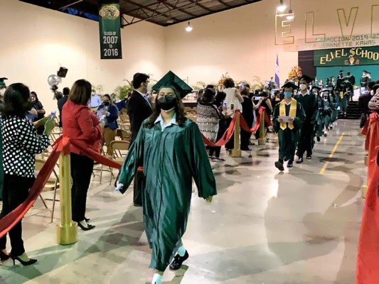 Graduación de Elvel School II Parte