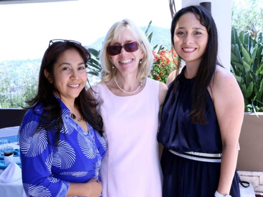 Almuerzo solidario en residencia de los embajadores de Chile