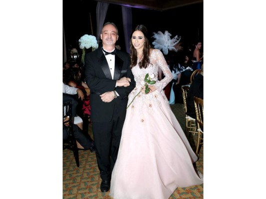 Desfile de los Seniors 2017 Del Campo International School