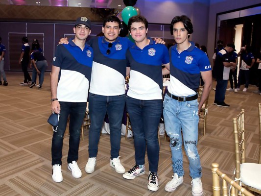 Senior entrance de la Escuela Internacional Sampedrana 2022
