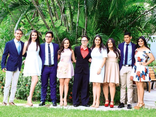 Alegre encuentro de los seniors de la Mount View School