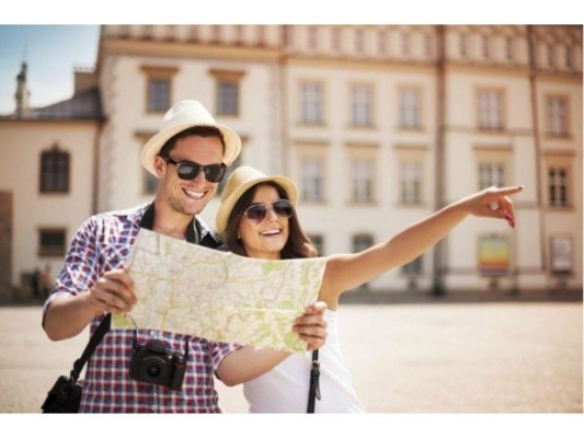 Hacer viajes juntos: Pueden tomar la decisión de viajar y conocer lugares nuevos, de esta manera saldrán de la rutina y tendrán nuevas experiencias juntos.