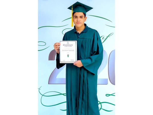 La graduación de DelCampo School