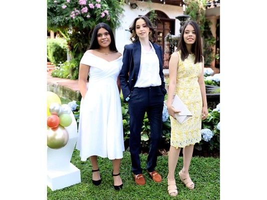 Génesis Castro, Ariana Osorio e Isbeth Mendoza
