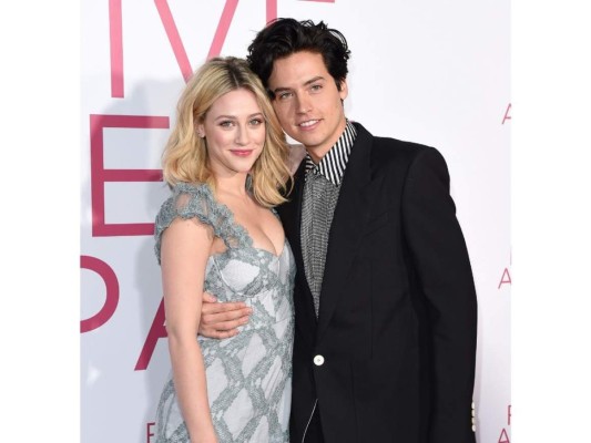 CONFIRMADO: Cole Sprouse y Lili Reinhart ponen fin a su relación