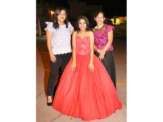 Los quince años de Abigail Andino Espinosa