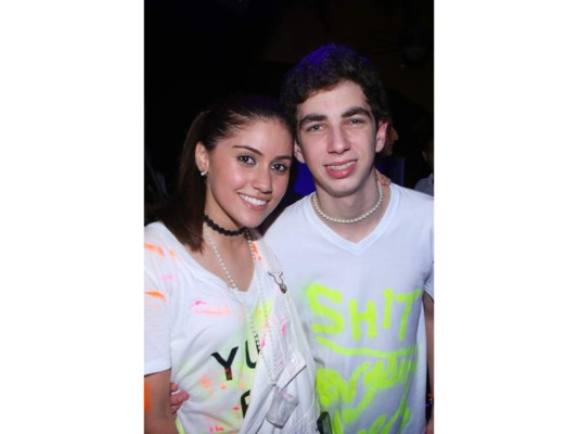 Neon Party por una noble causa