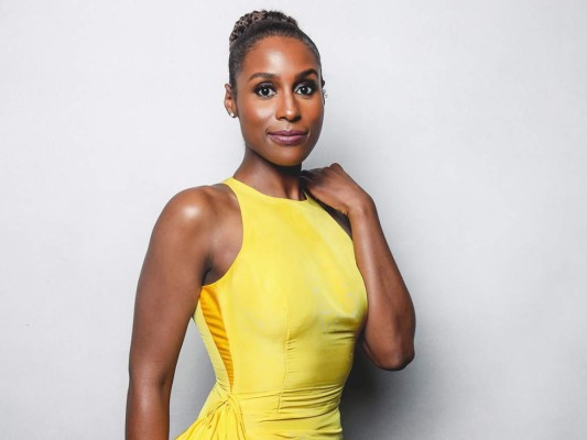 Issa Rae es la primer mujer afroamericana en crear y ser protagonista de una serie del canal HBO. Contribuyó con su logro para abrir el diálogo y favorecer la inclusión en todos los ámbitos laborales dentro de esta industria