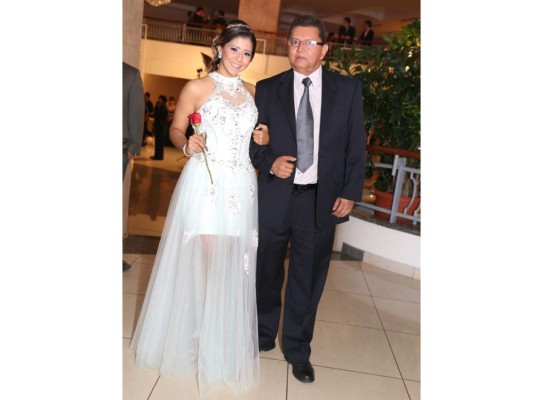 Sara y Rommel Mendoza