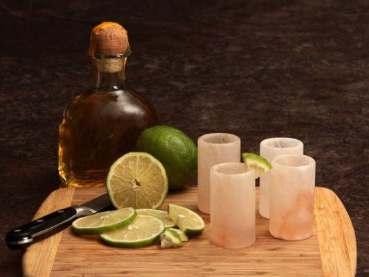 10. Al igual que todas las bebidas espirituosas, el tequila contiene 60% de agua.