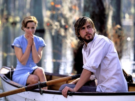 Diario de una pasión<br/>Desde su lanzamiento en el 2004 ''The Notebook'' se ha convertido en una película del genero por excelencia, el film nos remonta a los 60'donde el correo por cartas era el medio de comunicación y que fue uno de las vías que utilizaron nuestros protagonistas para este historia: amor, separación, lucha y convicción es lo que sobresale en el guion de Jeremy Leven y Jan Sardi