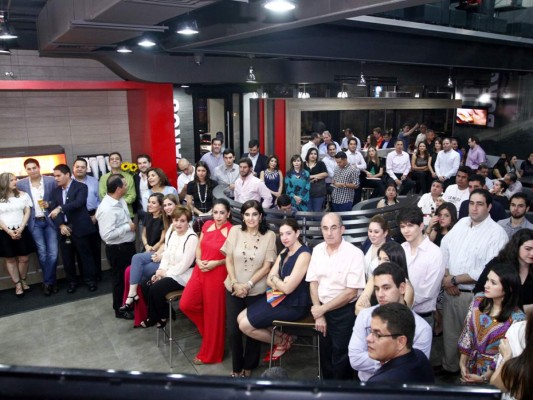 Brindis por la inauguración Carl's Jr.&nbsp;&nbsp;