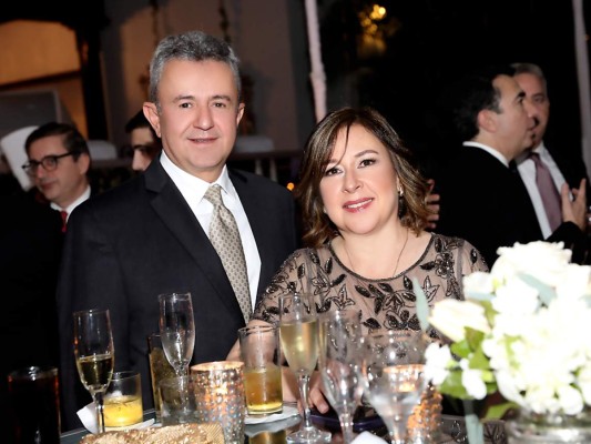 La recepción de la boda de Alejandra Amaya y Gabriel Castillo