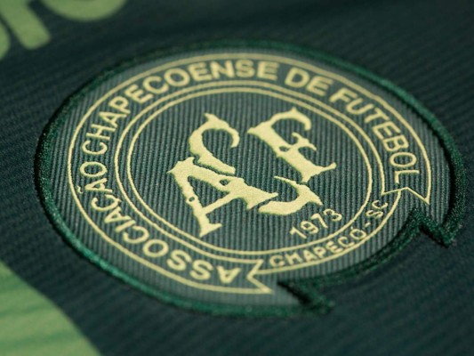 La tragedia del Chapecoense sacude el mundo de fútbol y las celebridades del mundo ofrecen sus condolencias