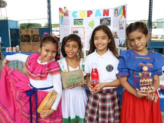 Feria de Identidad Nacional en Macris School