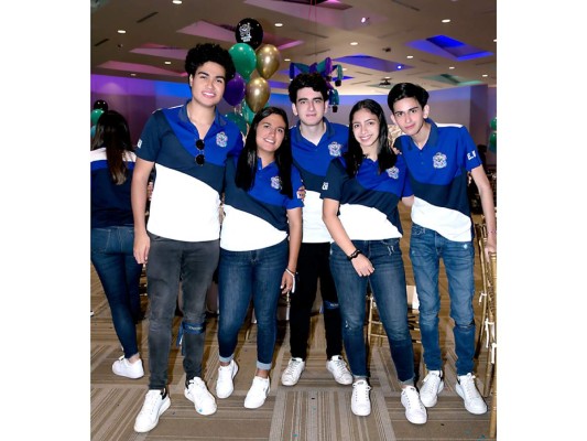 Senior entrance de la Escuela Internacional Sampedrana 2022