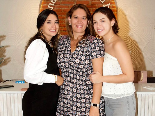 Ana Paola, Ana Ramírez y Natalia Quiroz