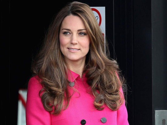 Podrían inducir parto de Kate Middleton