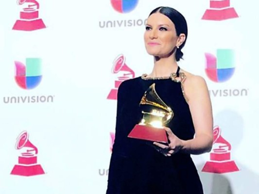 Mejor álbum vocal pop tradicional<br/>Hazte sentir, de Laura Pausini