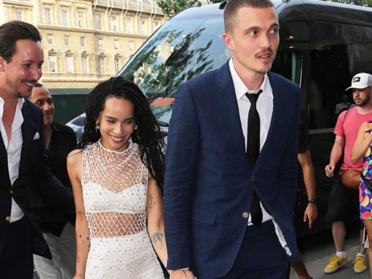 Zoë Kravitz y Karl Glusman