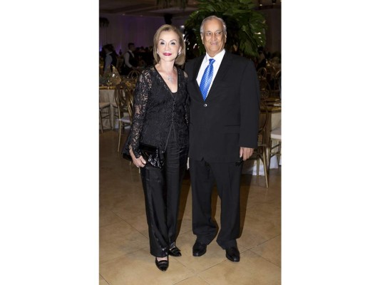 Camilo Kafati recibe homenaje El Forjador 2017  