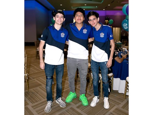 Senior entrance de la Escuela Internacional Sampedrana 2022