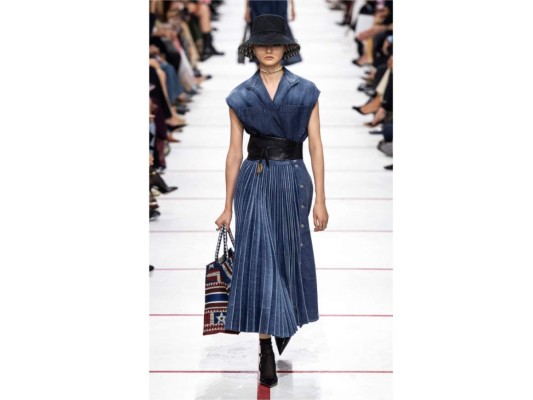 El feminismo de Dior en Paris Fashion Week 2019