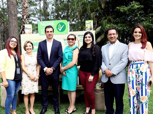 Nestlé presenta: 'Simplemente Buenos Ingredientes'.  