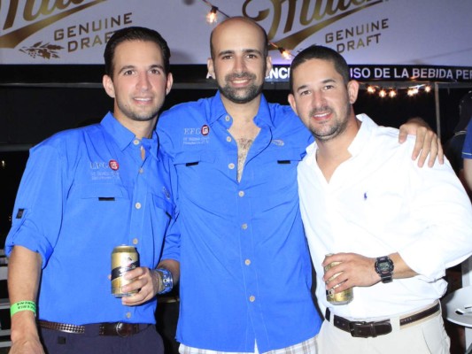 Miller Party en Acantilados del Caribe